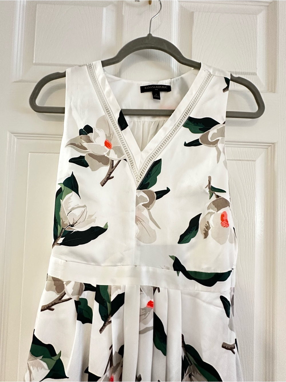 Banana Republic Magnolia Floral Fit & Flare Dress Size 2 - Picture 5 of 9